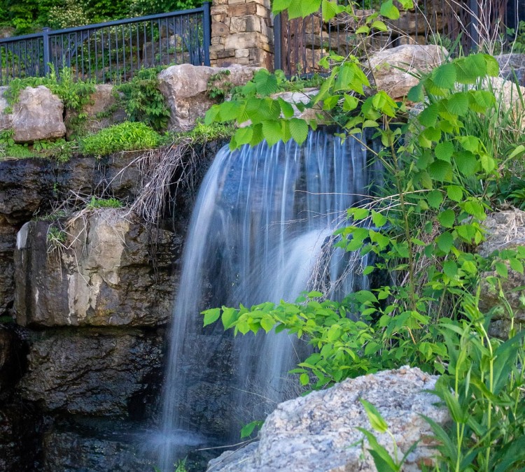 waterfall-park-photo